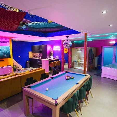 Capsule Boogie-Woogie - Jacuzzi - Sauna - Billard - Jeux - Ecran Geant - Filet Suspendu - Netflix 라루비에르 외부 사진